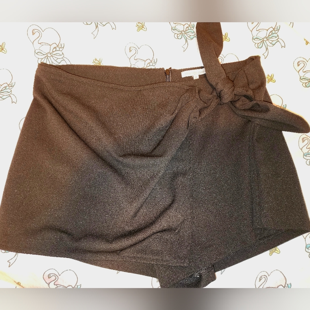 Charlotte Russe Black Tie-Front Skorts